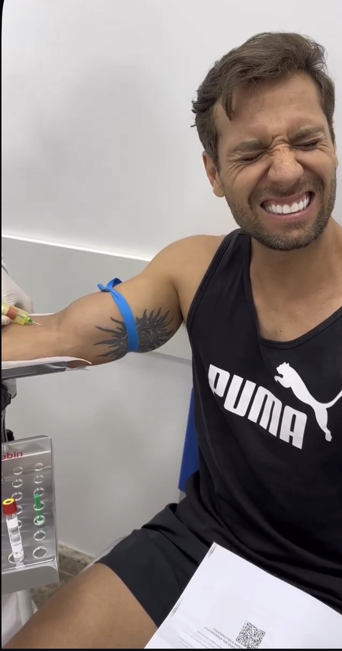Alex Bevilaqua — Coleta de sangue